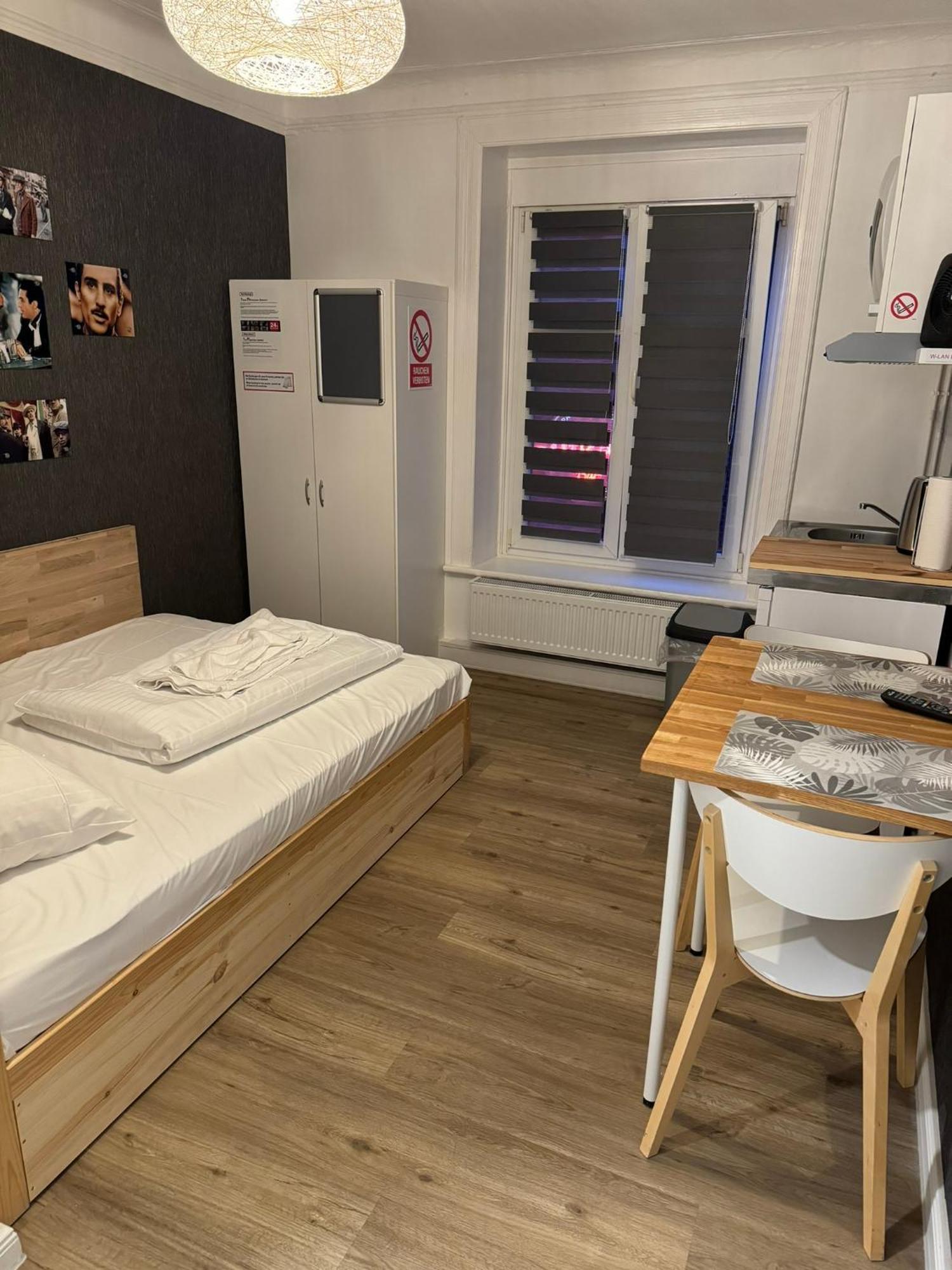 Room Pauli Hamburg-Harburg Exteriör bild