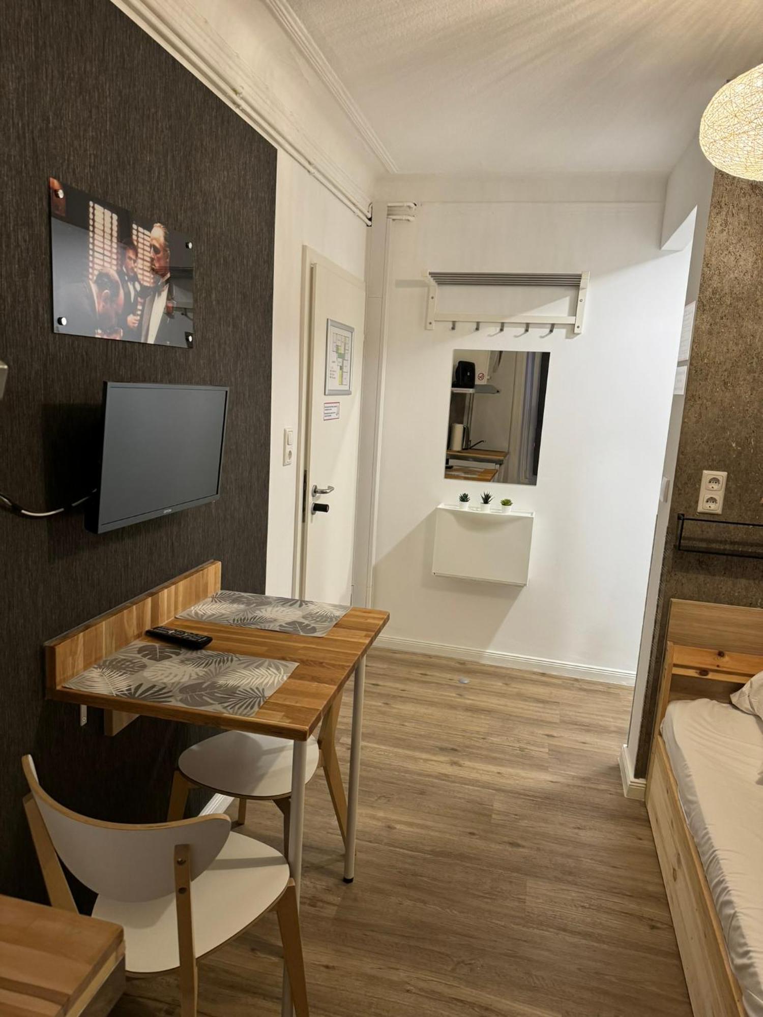 Room Pauli Hamburg-Harburg Exteriör bild