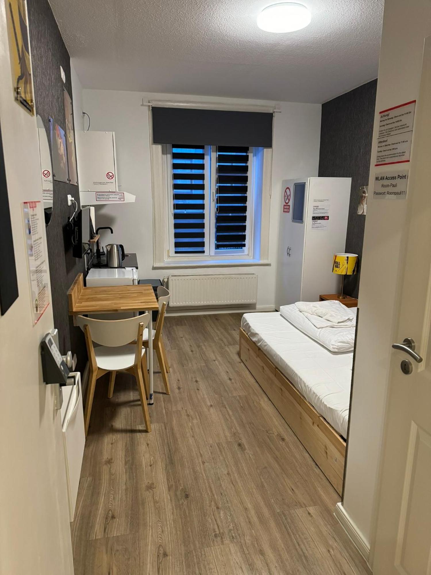 Room Pauli Hamburg-Harburg Exteriör bild
